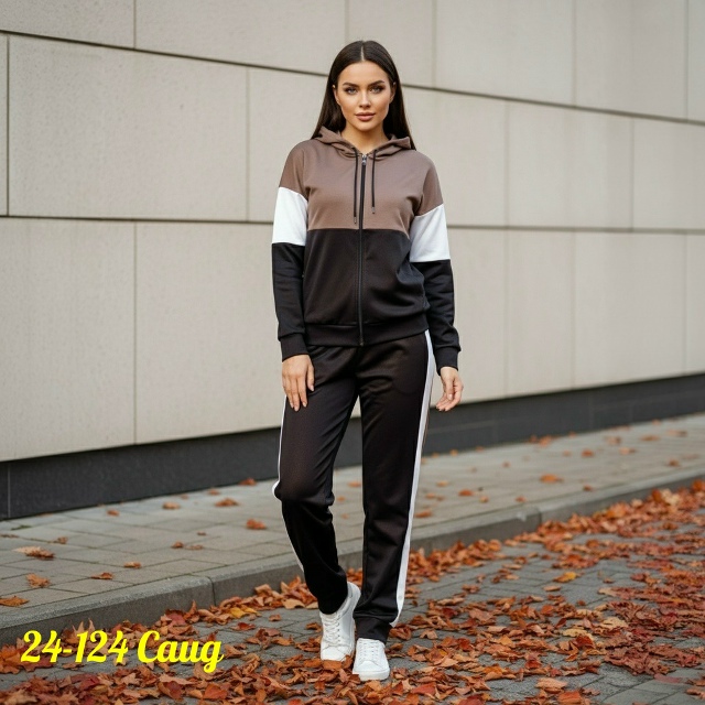 Спортивный костюм 23086778