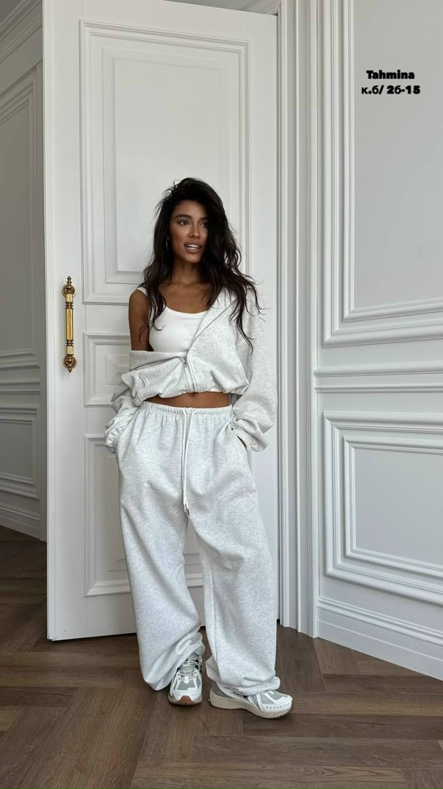 Спортивный костюм 23094284