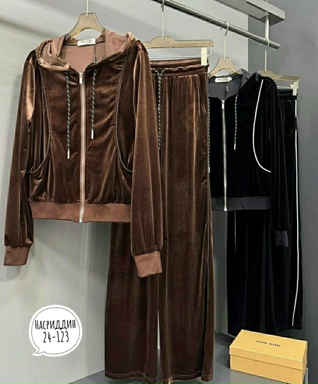 Спортивный костюм 23097281