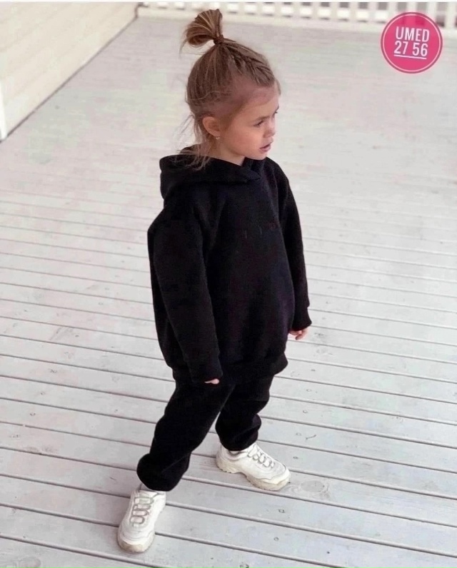 Спортивный костюм 23098420