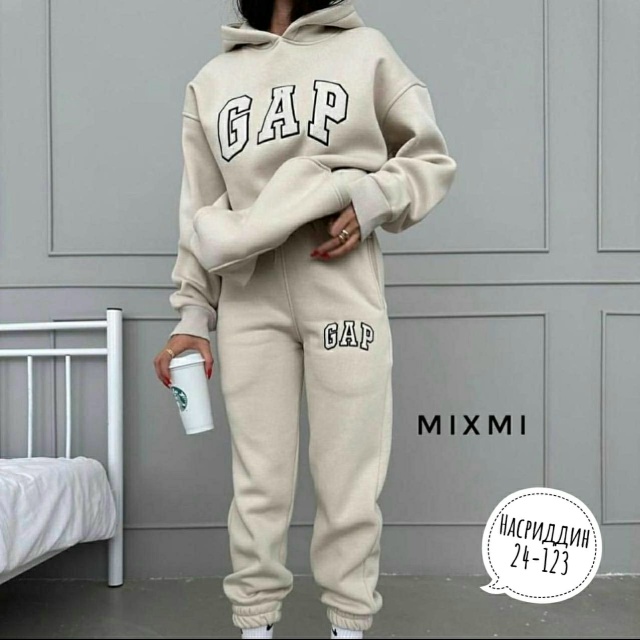 Спортивный костюм 23106453