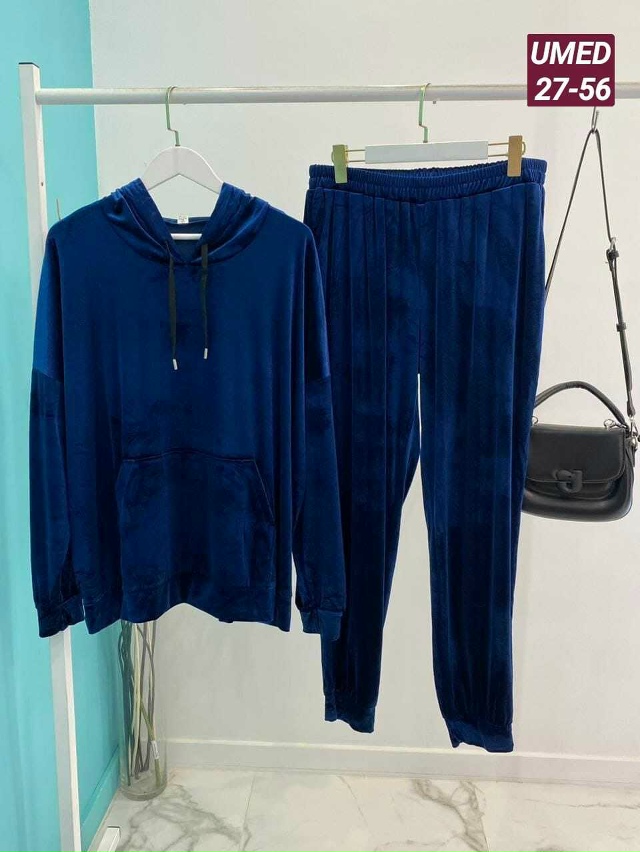 Спортивный костюм 23109626