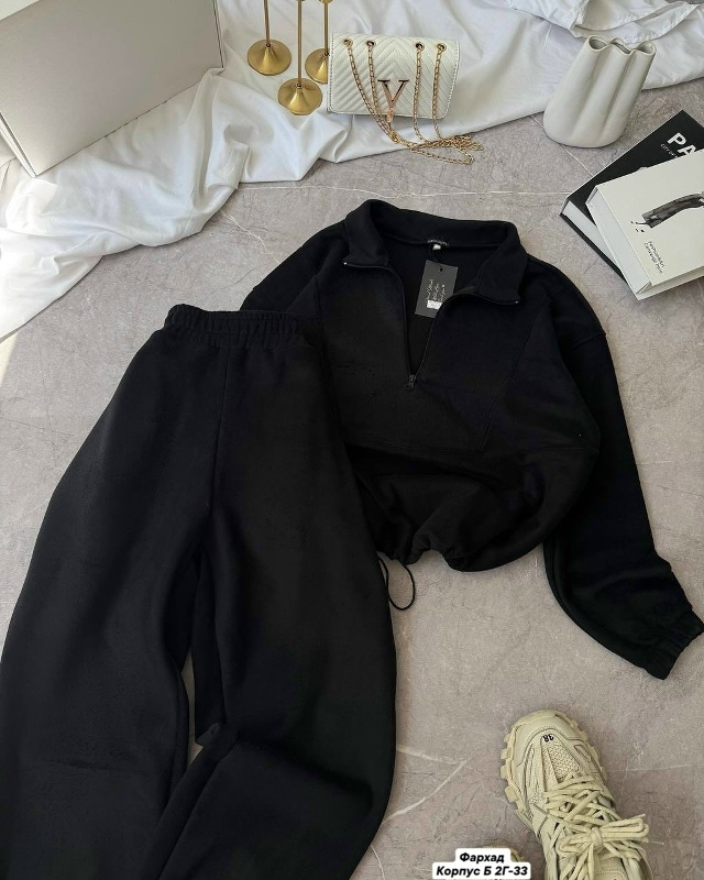 Спортивный костюм 23117987