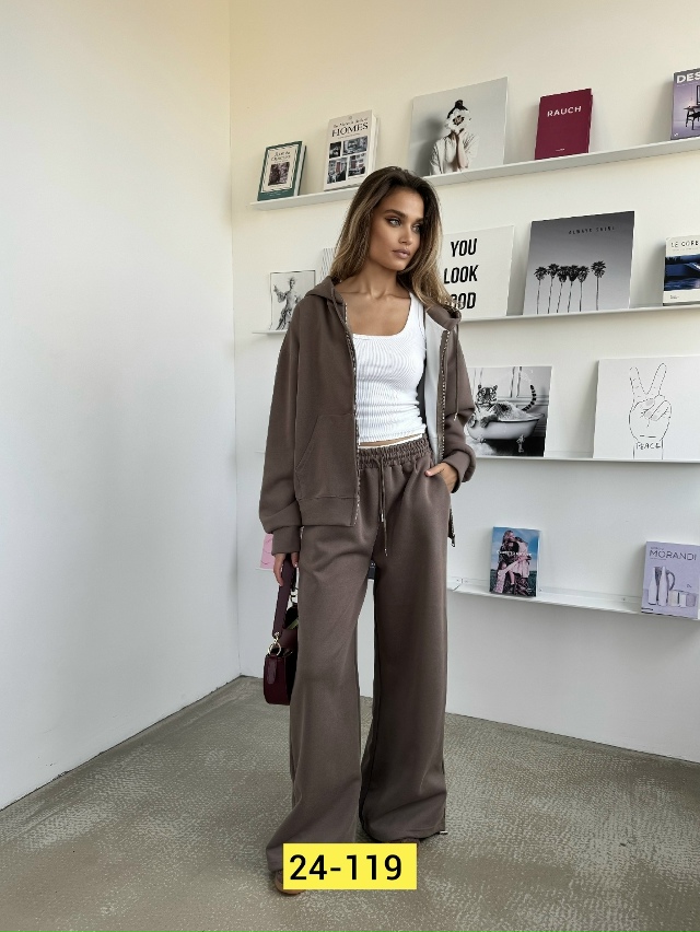 Спортивный костюм 23118628