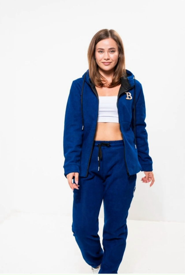 Спортивный костюм 23118416