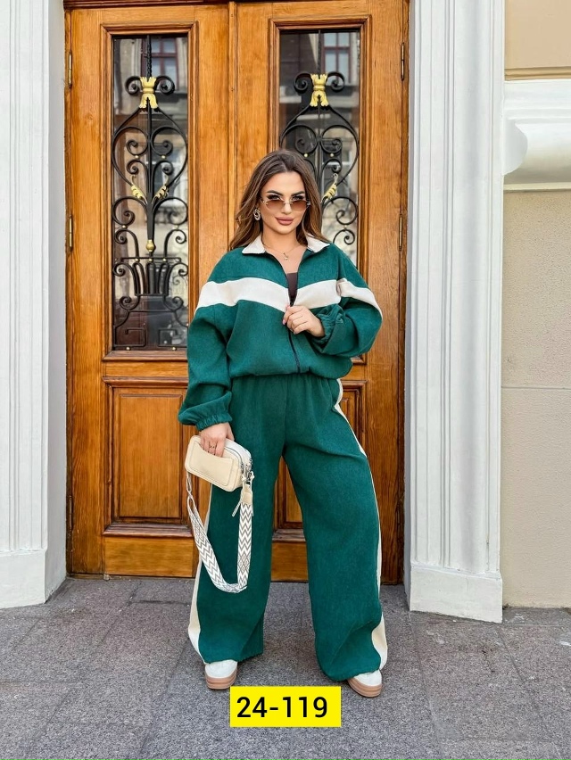 Спортивный костюм 23119624