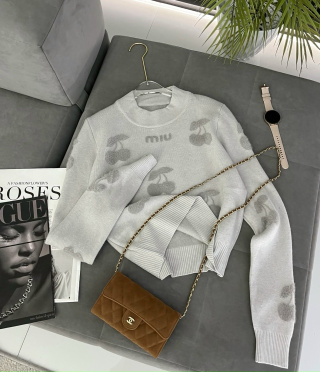 Свитер 23119339