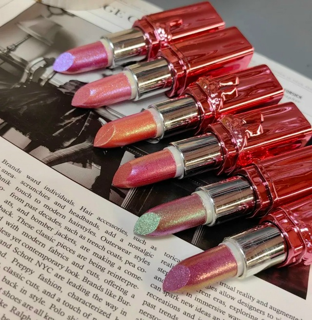 Помада 23122800