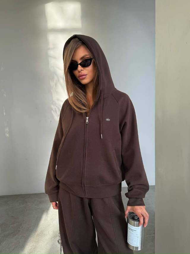 Спортивный костюм 23122926