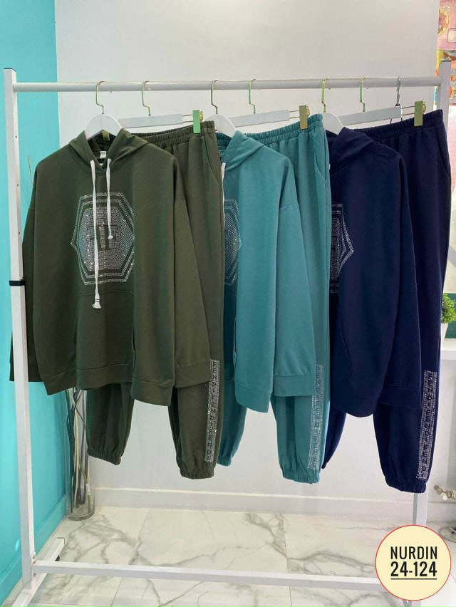 Спортивный костюм 23124668