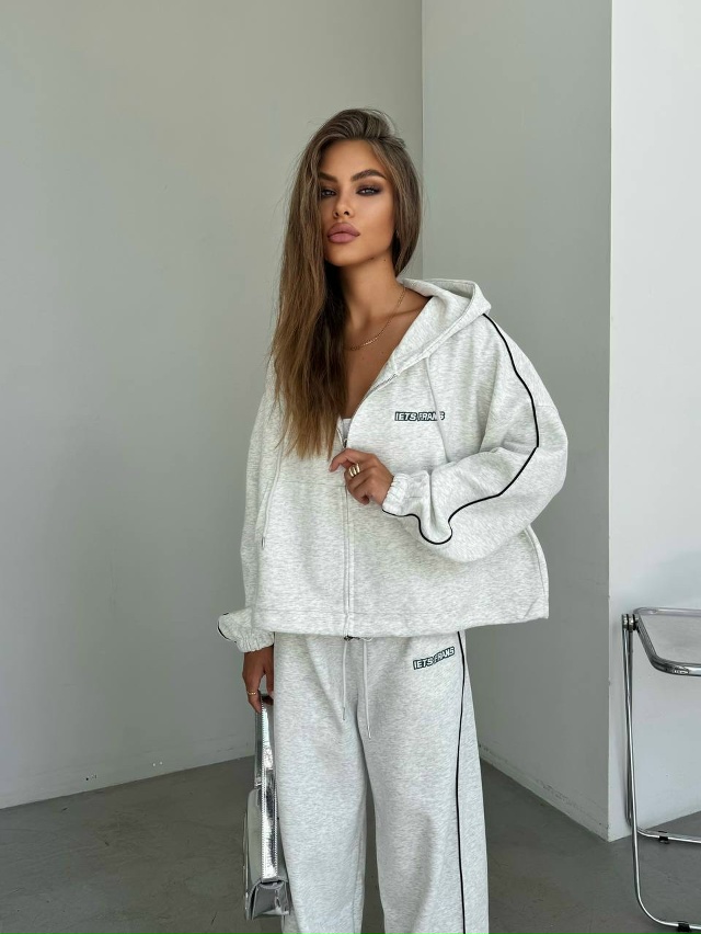 Спортивный костюм 23127770