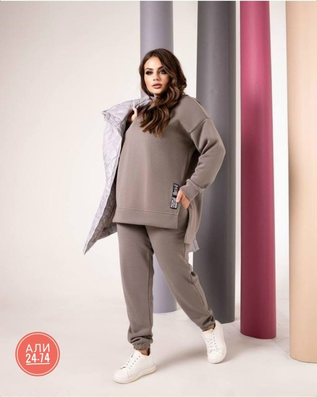 Спортивный костюм 23133728