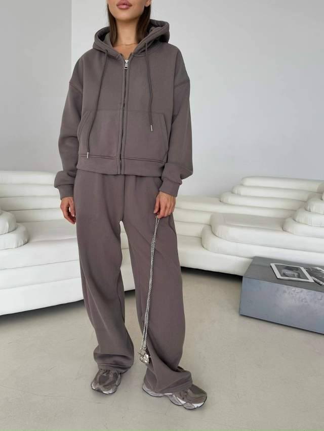 Спортивный костюм 23134818