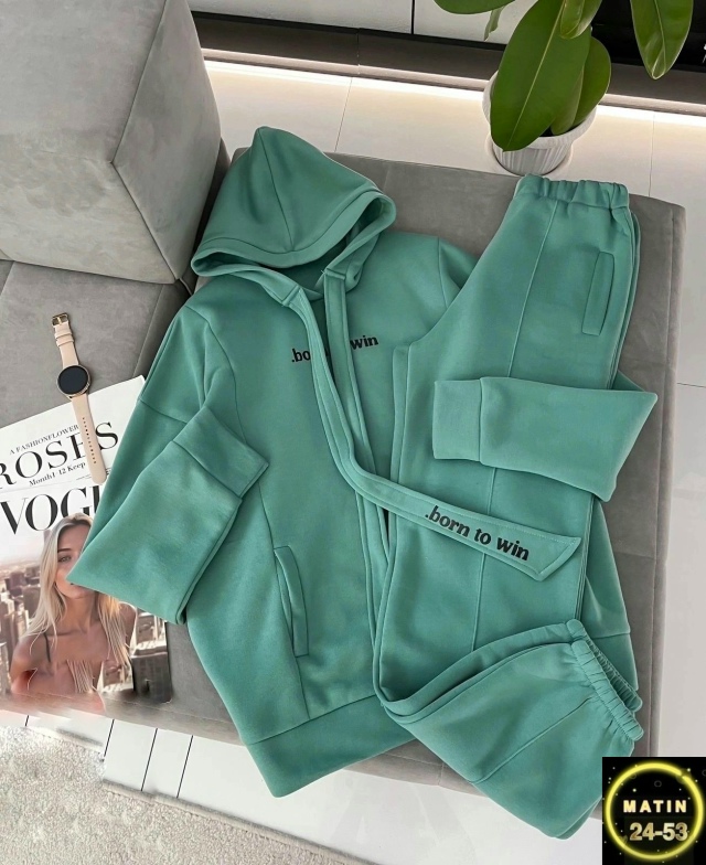 Спортивный костюм 23134613