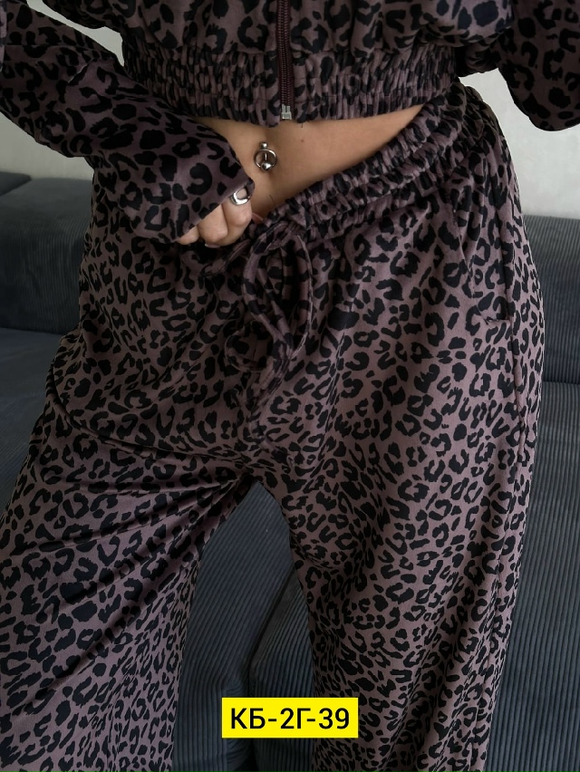 Спортивный костюм 23135204