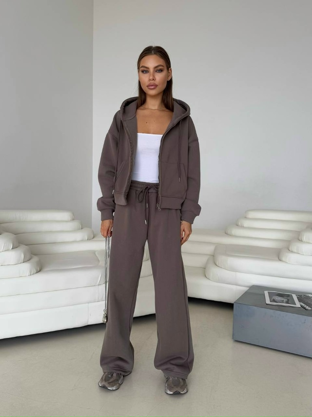 Спортивный костюм 23134818