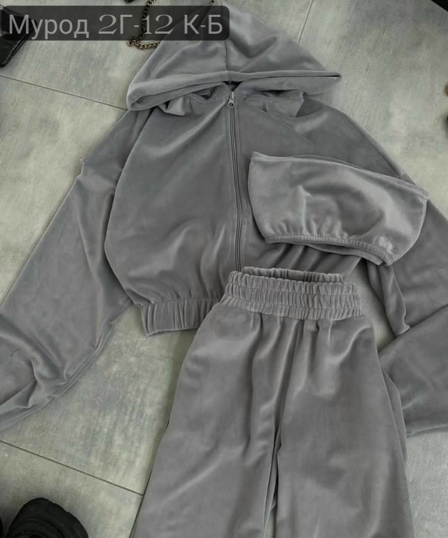 Спортивный костюм 23137235