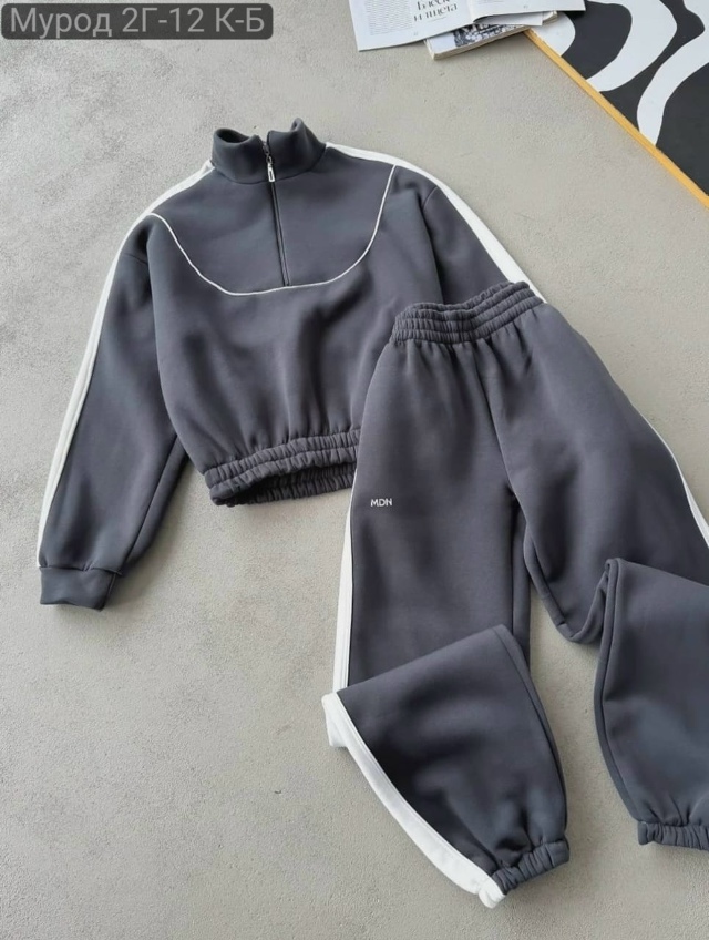 Спортивный костюм 23136654