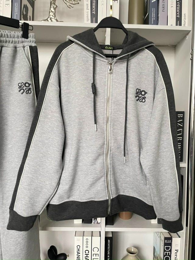 Спортивный костюм 23143219