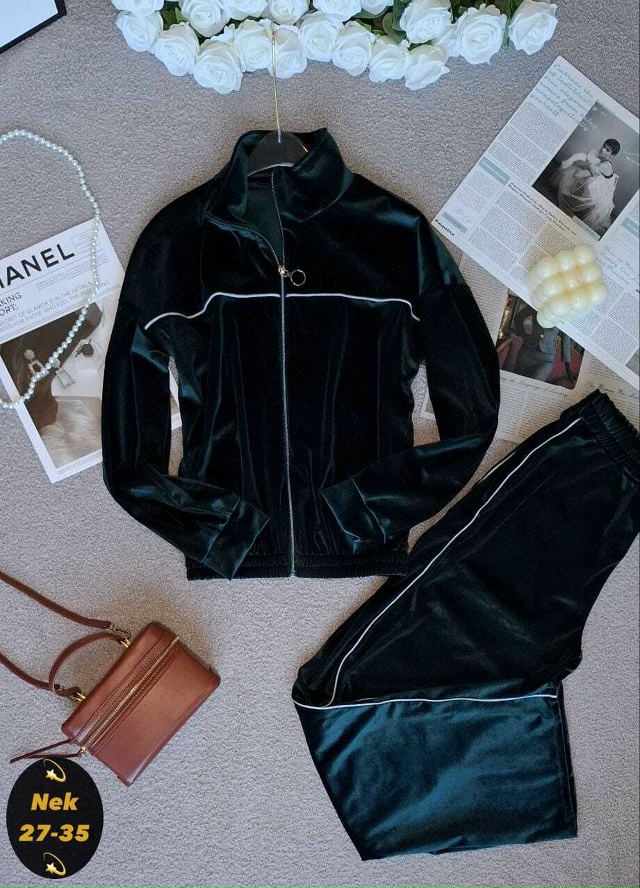 Спортивный костюм 23143729