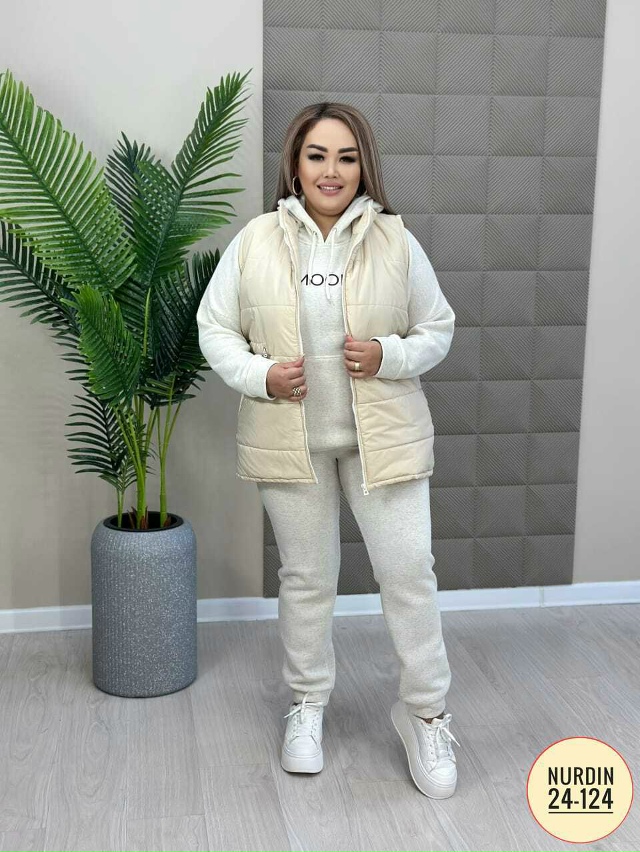 Спортивный костюм 23143591