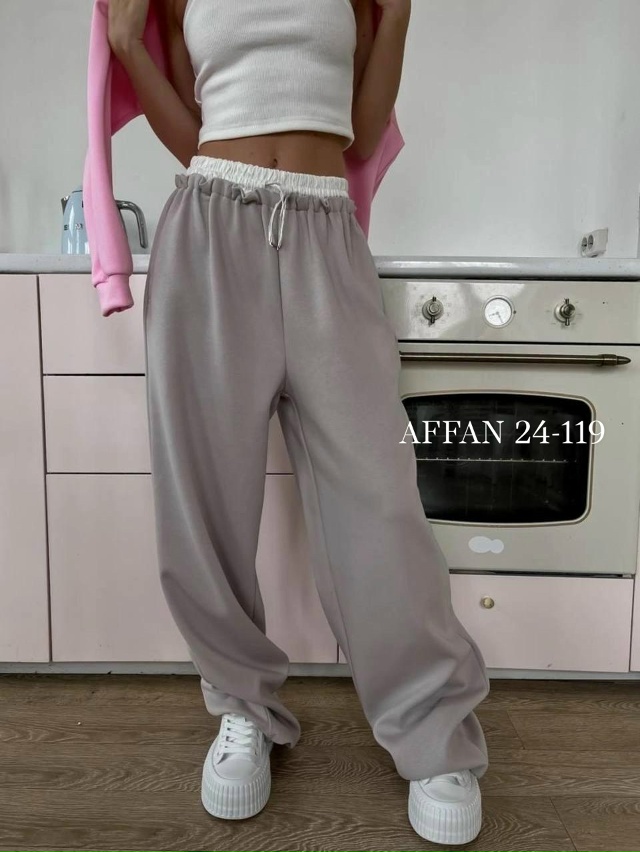 Спортивный костюм 23143367