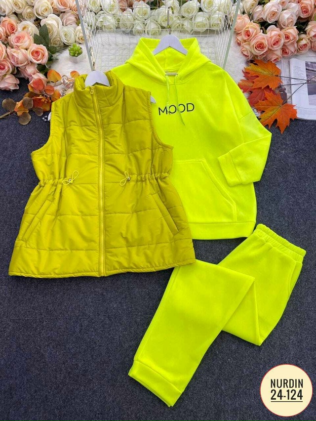 Спортивный костюм 23143591