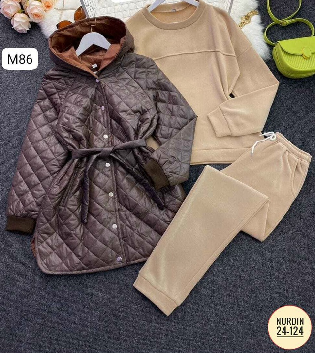 Спортивный костюм 23144562