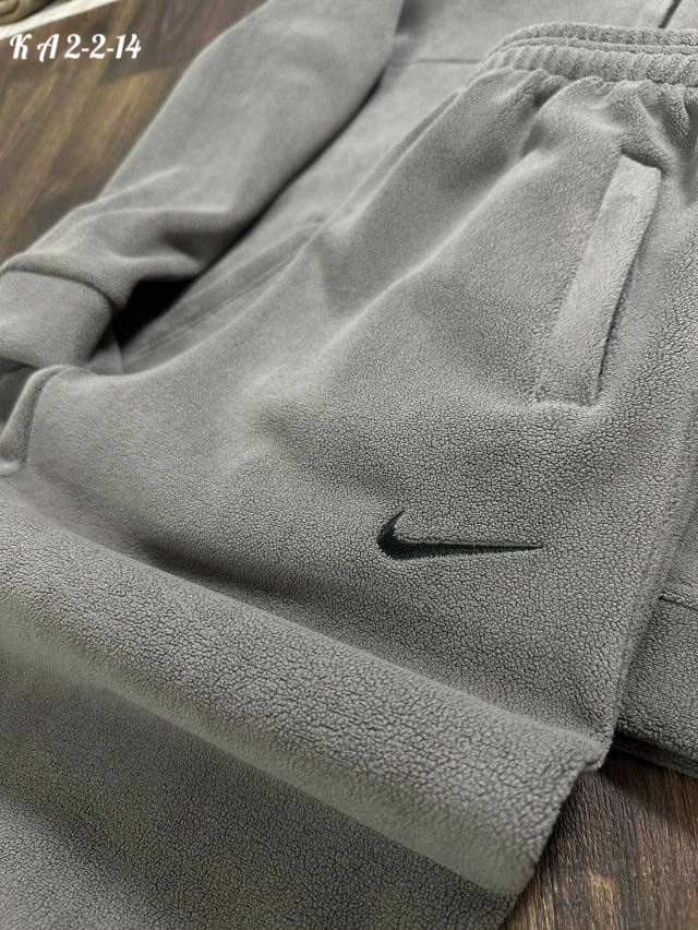 Спортивный костюм 23149904