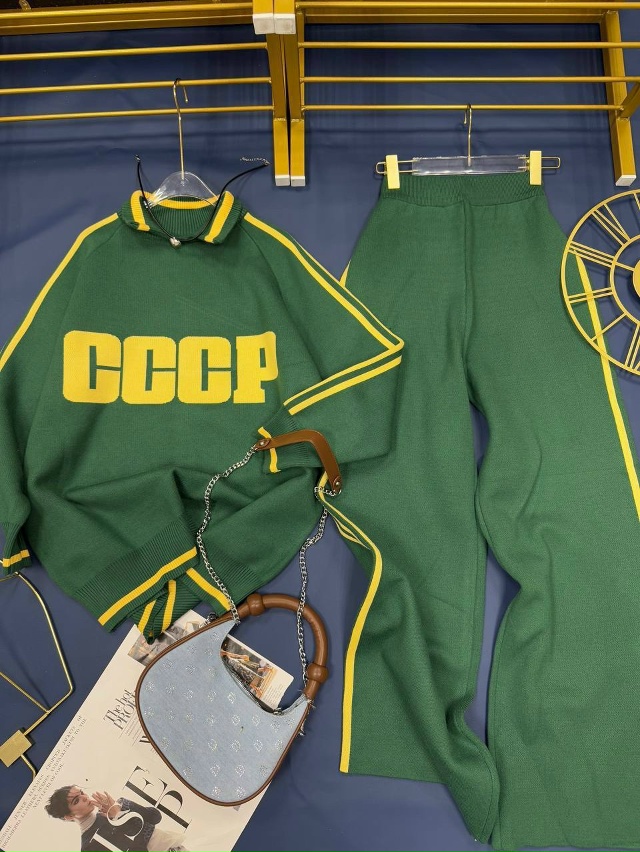 Спортивный костюм 23153594