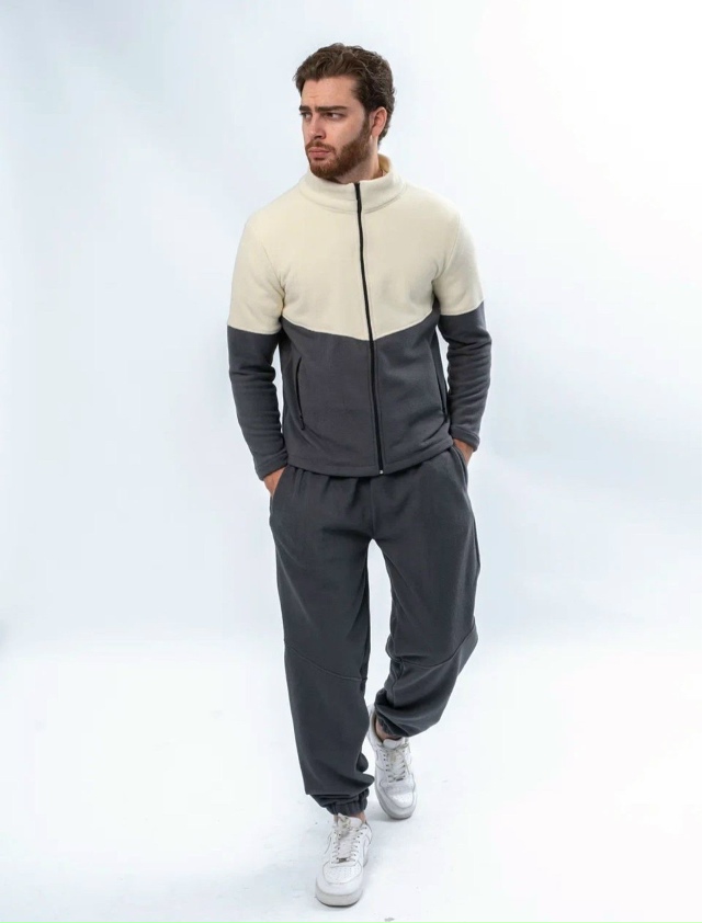 Спортивный костюм 23155571