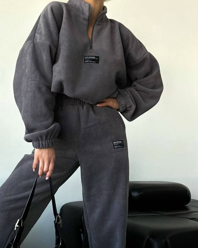 Спортивный костюм 23155177