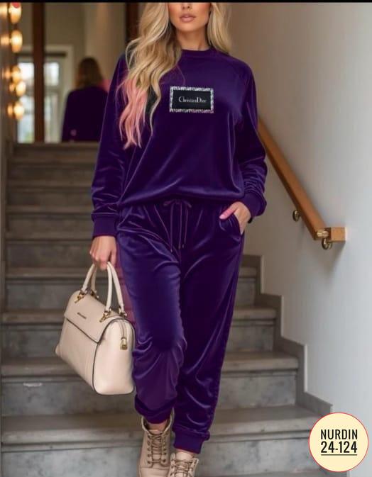 Спортивный костюм 23156057