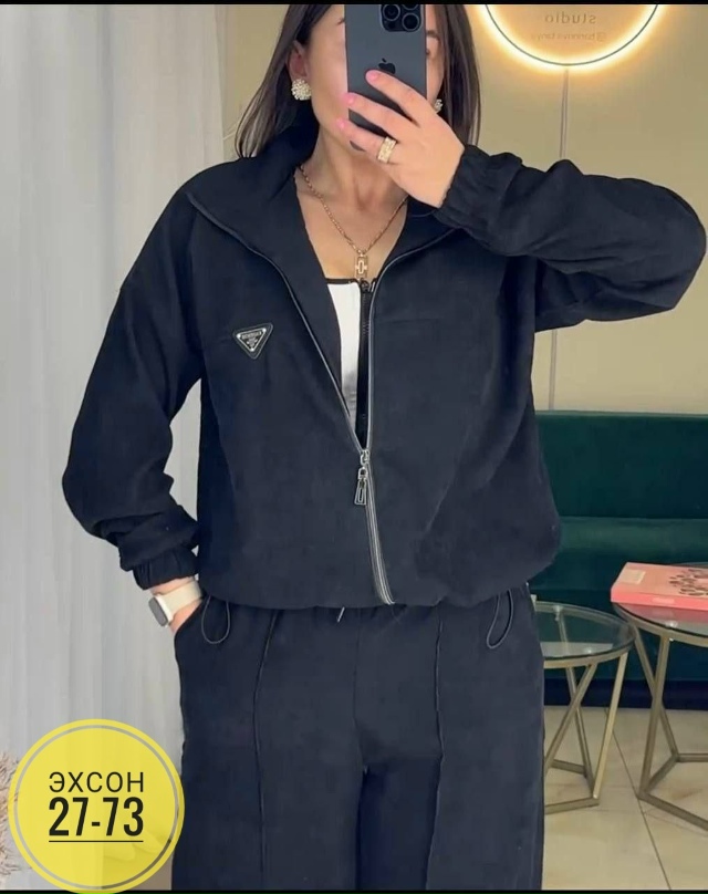 Спортивный костюм 23157639