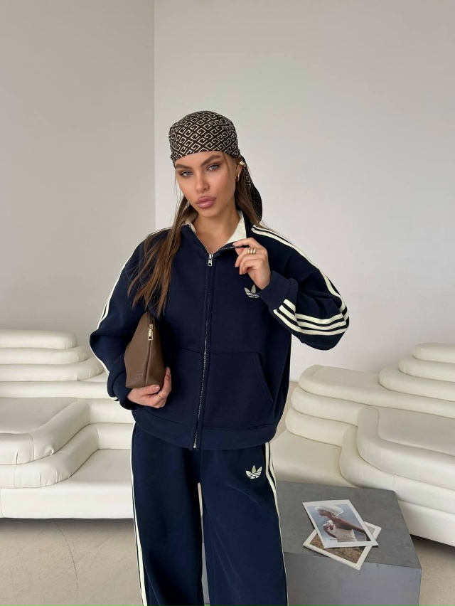 Спортивный костюм 23158288