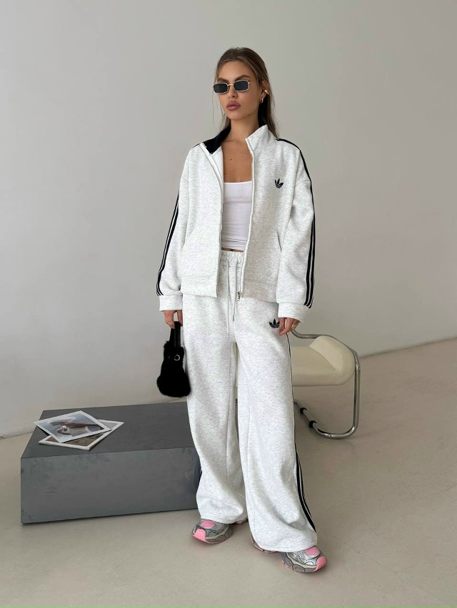 Спортивный костюм 23158290