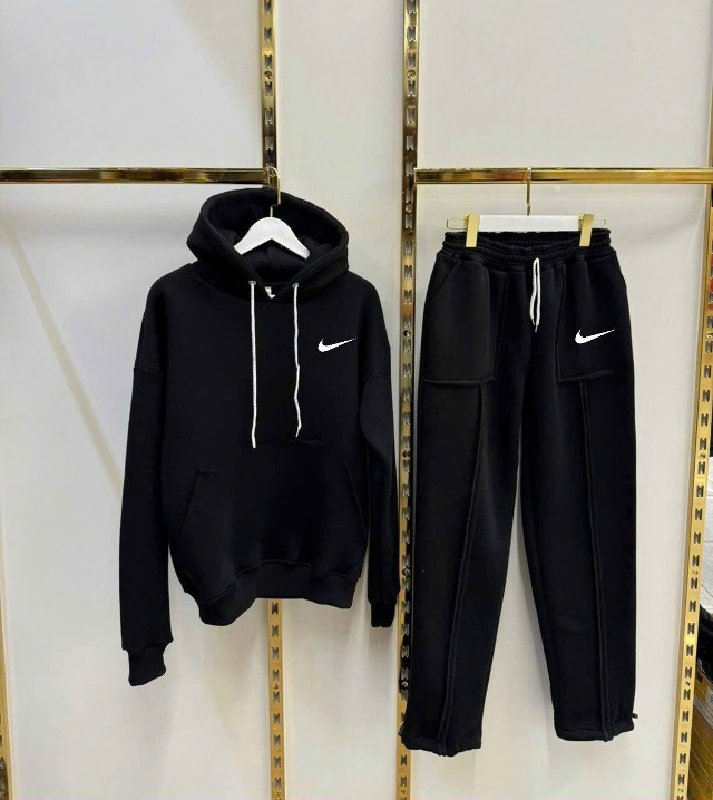 Спортивный костюм 23158360