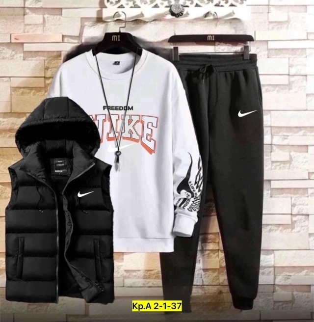 Спортивный костюм 23159947