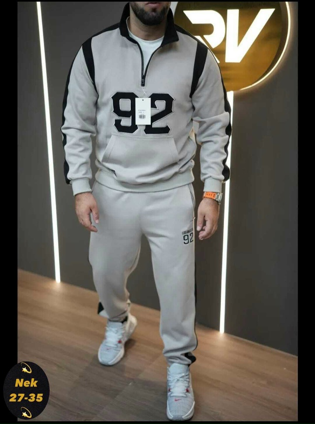 Спортивный костюм 23164819