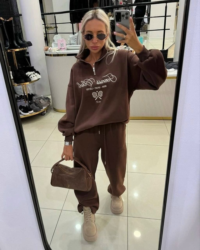 Спортивный костюм 23166936