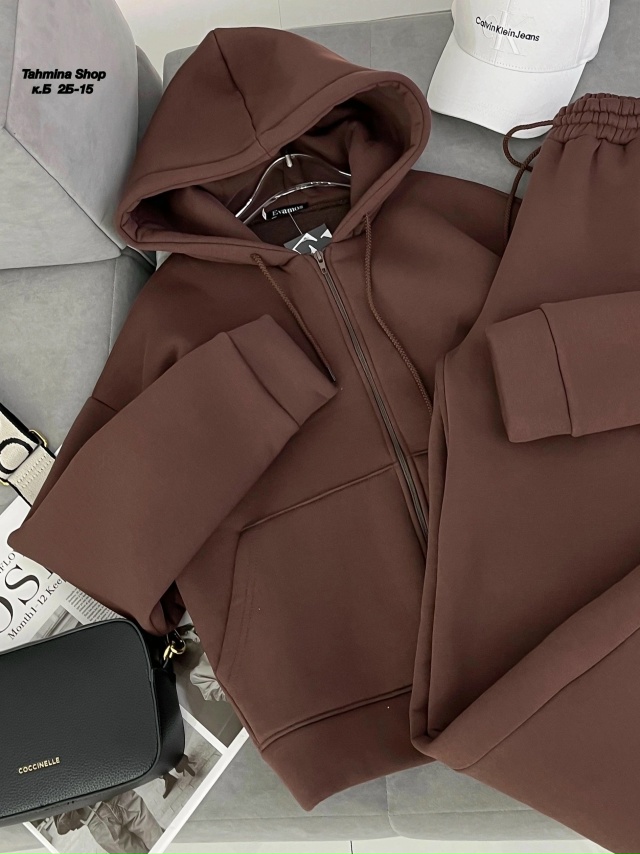 Спортивный костюм 23167902