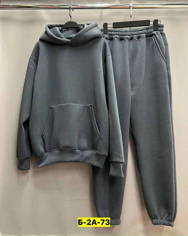 Спортивный костюм 23167924