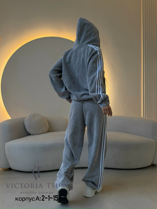 Спортивный костюм 23169055