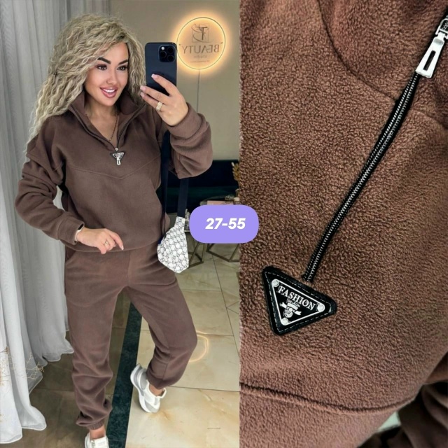 Спортивный костюм 23170858