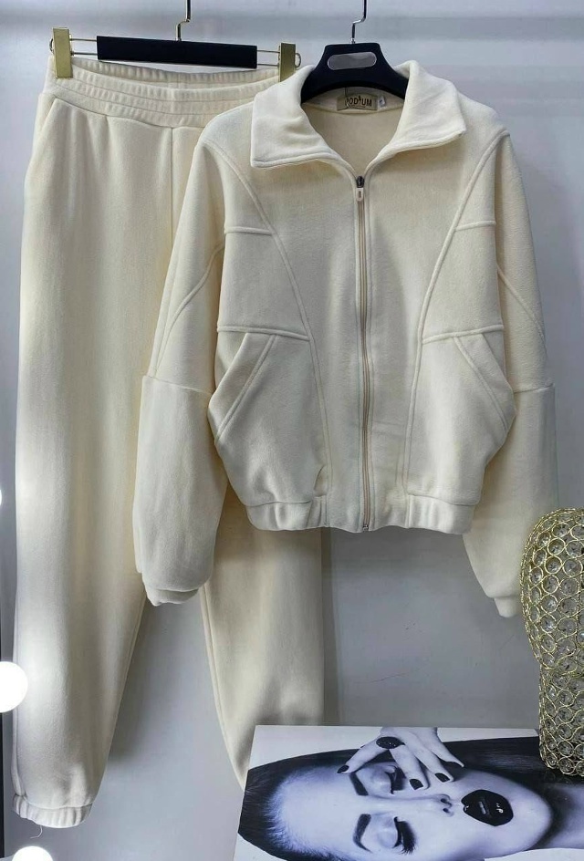 Спортивный костюм 23170019