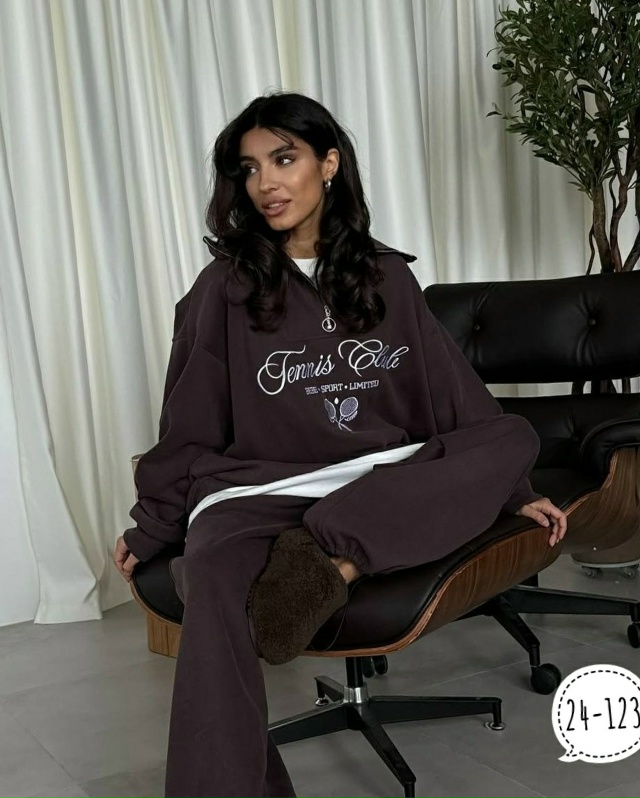 Спортивный костюм 23172339