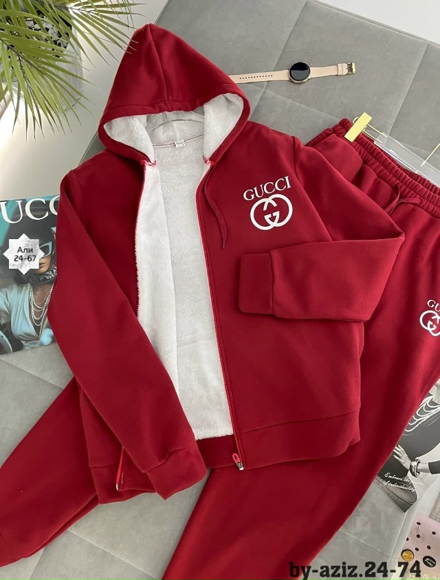 Спортивный костюм 23172928