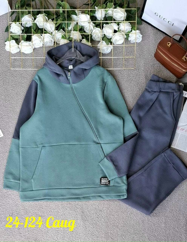 Спортивный костюм 23172944