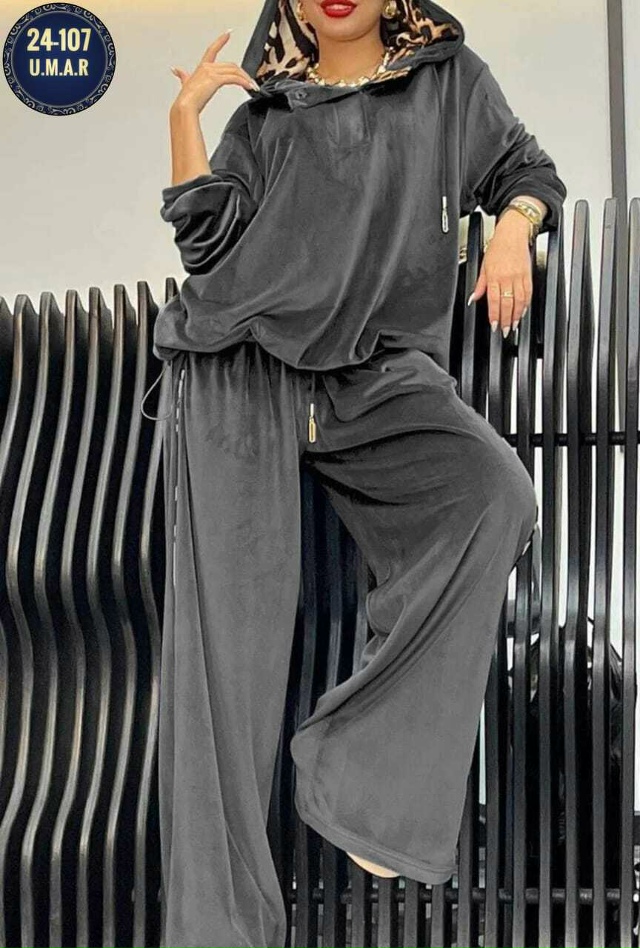 Спортивный костюм 23173993