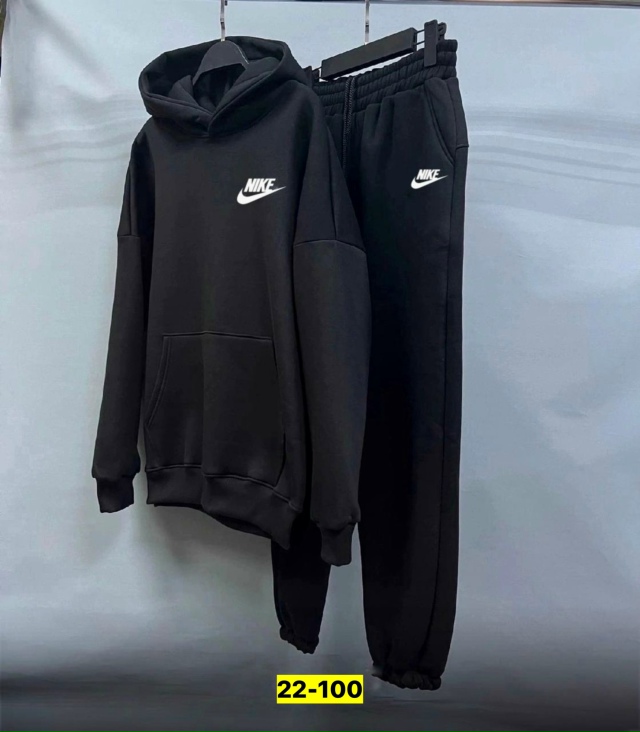 Спортивный костюм 23175085